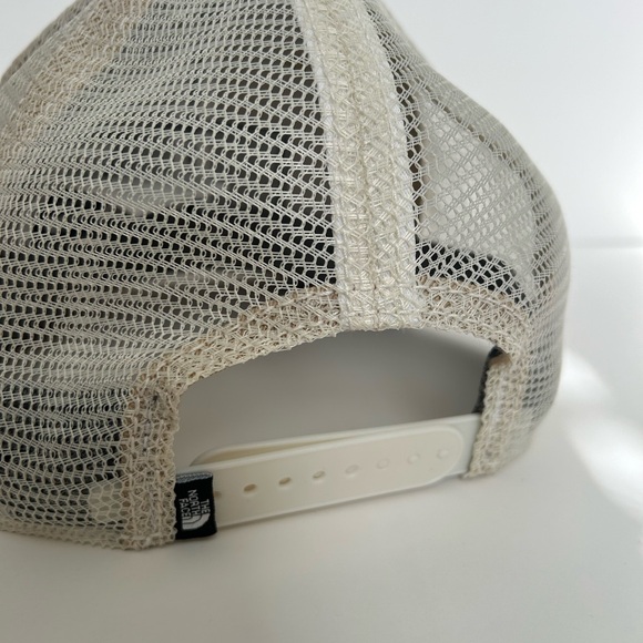 THE NORTH FACE Mudder Mens Trucker Hat - Picture 4 of 4